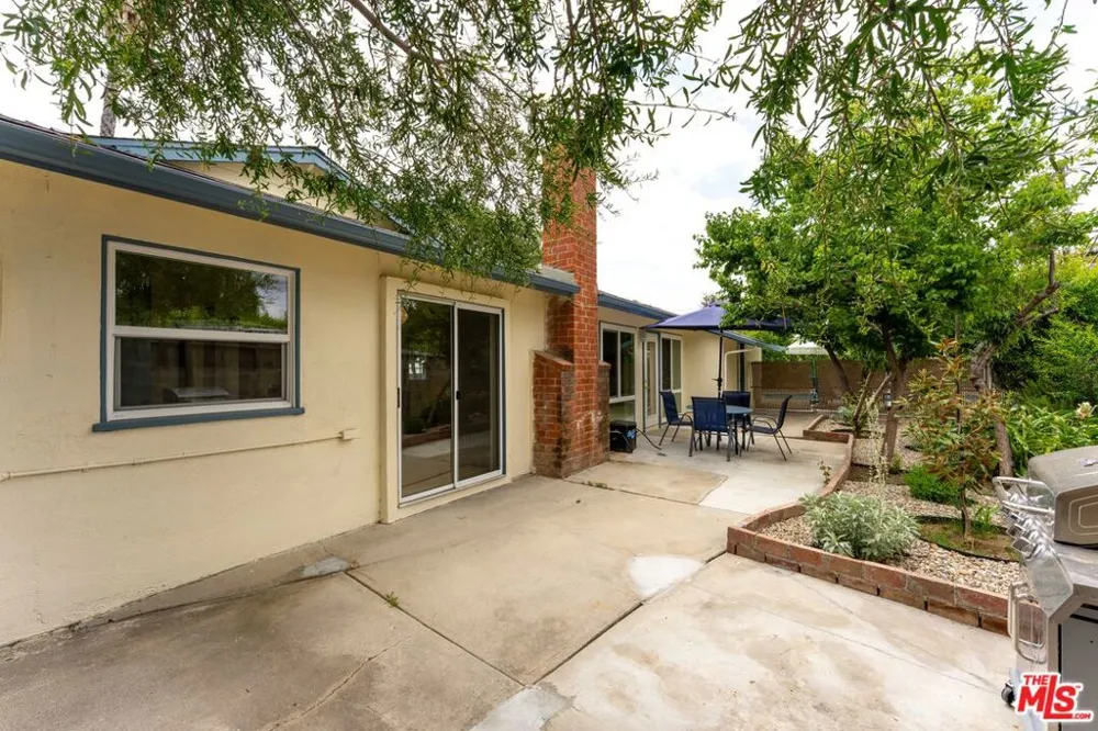 22736 Cantlay Street West Hills, CA 91307