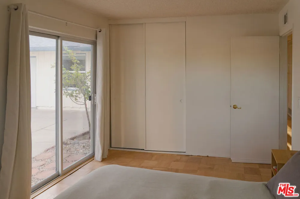 22736 Cantlay Street West Hills, CA 91307