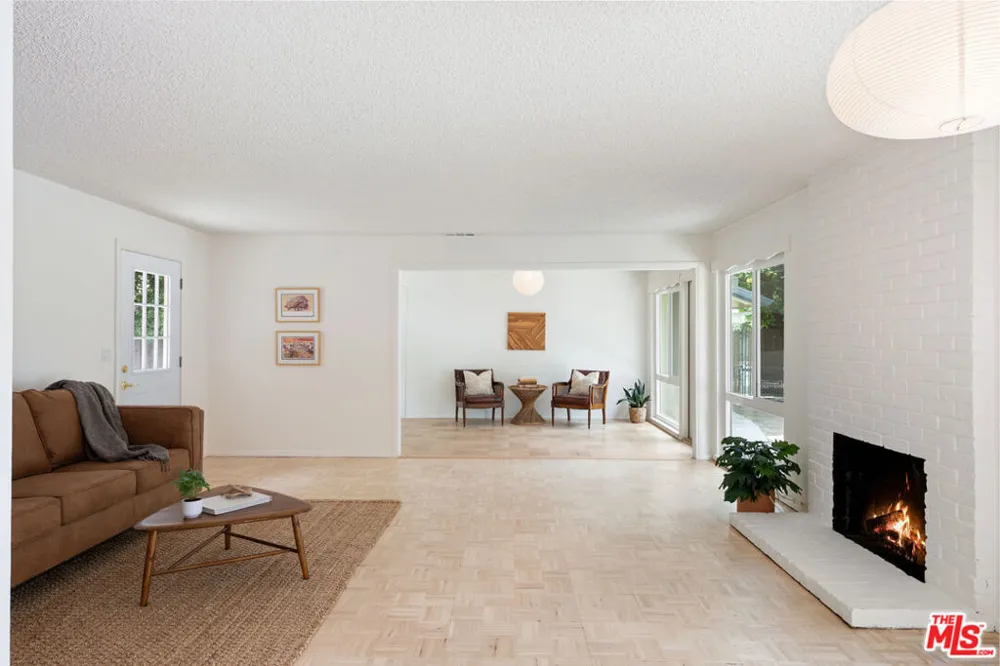 22736 Cantlay Street West Hills, CA 91307