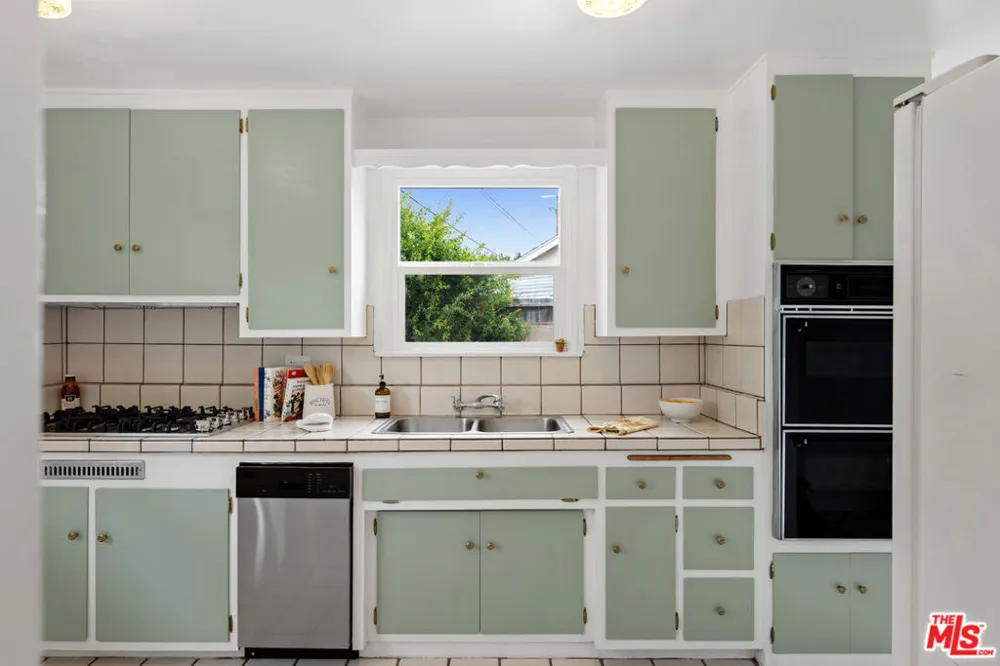 22736 Cantlay Street West Hills, CA 91307