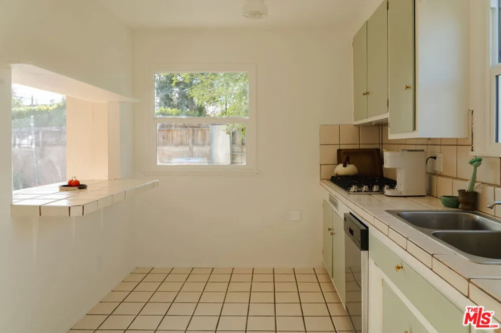 22736 Cantlay Street West Hills, CA 91307