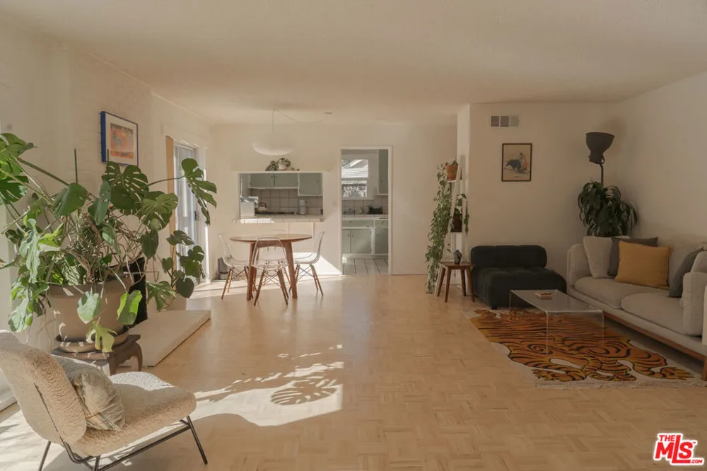 22736 Cantlay Street West Hills, CA 91307