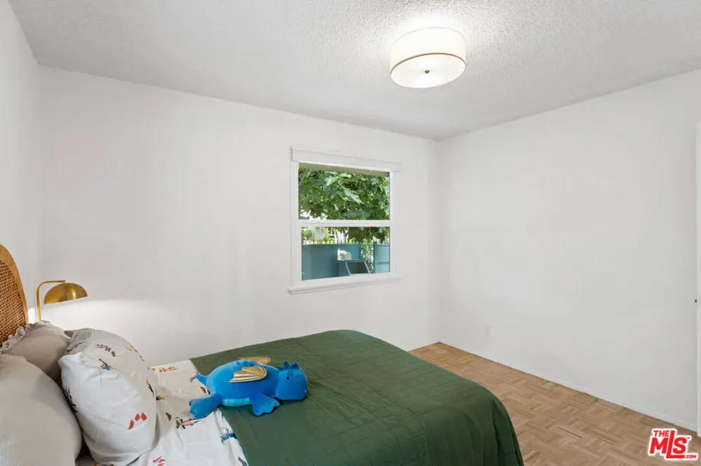 22736 Cantlay Street West Hills, CA 91307