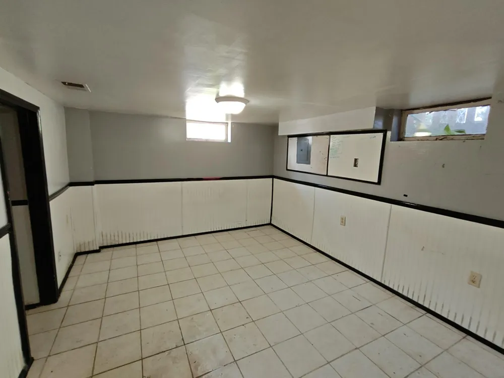 3527 41st Street Highland, IN 46322