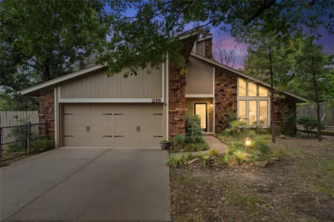 219 Oak Ridge Drive