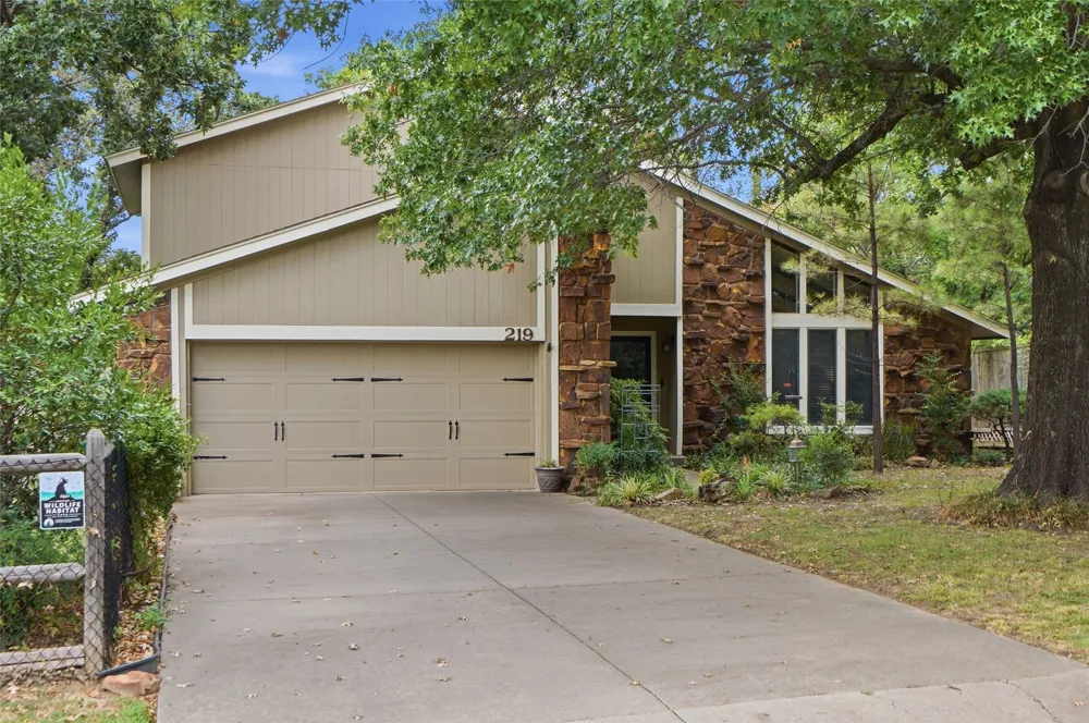 219 Oak Ridge Drive Sand Springs, OK 74063