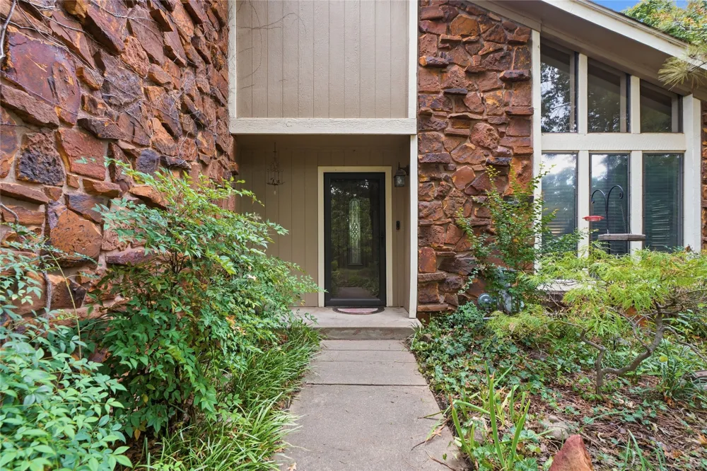 219 Oak Ridge Drive Sand Springs, OK 74063