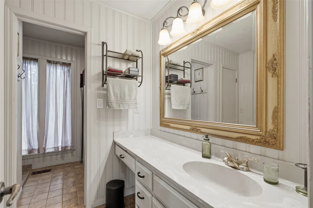219 Oak Ridge Drive Sand Springs, OK 74063