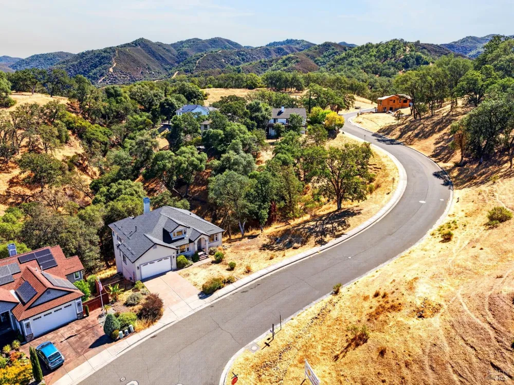 511 Tehuacan Road Ukiah, CA 95482