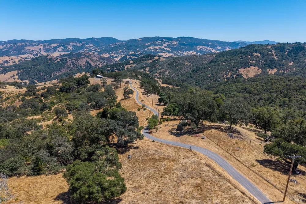 18115 Highlands Ridge Road Yorkville, CA 95494
