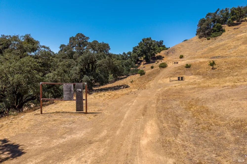 18115 Highlands Ridge Road Yorkville, CA 95494