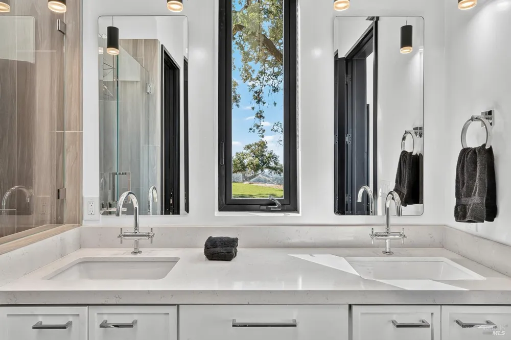 18115 Highlands Ridge Road Yorkville, CA 95494
