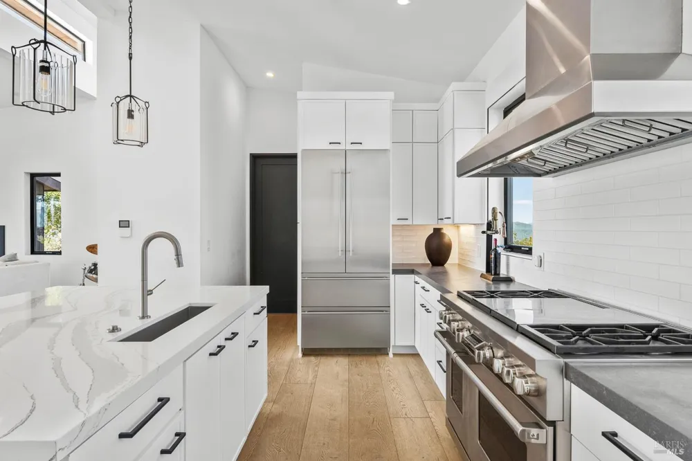 18115 Highlands Ridge Road Yorkville, CA 95494