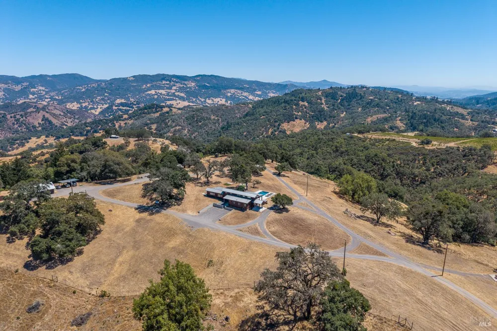 18115 Highlands Ridge Road Yorkville, CA 95494