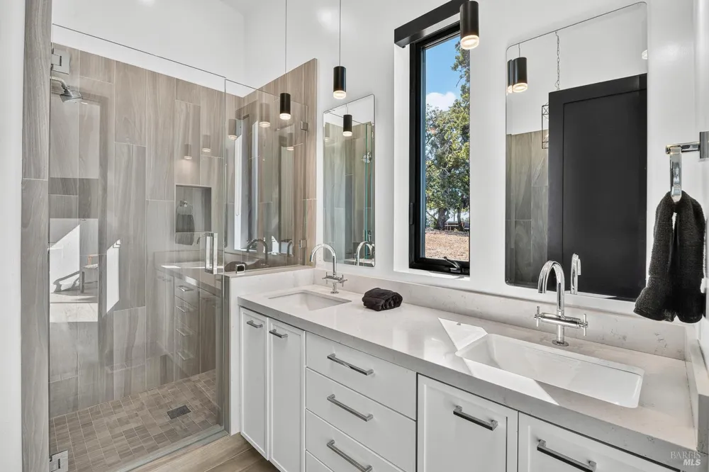 18115 Highlands Ridge Road Yorkville, CA 95494