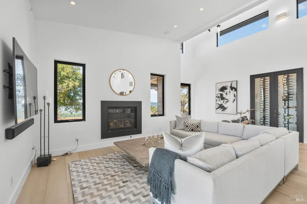 18115 Highlands Ridge Road Yorkville, CA 95494