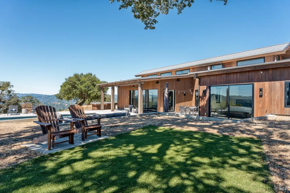 18115 Highlands Ridge Road Yorkville, CA 95494