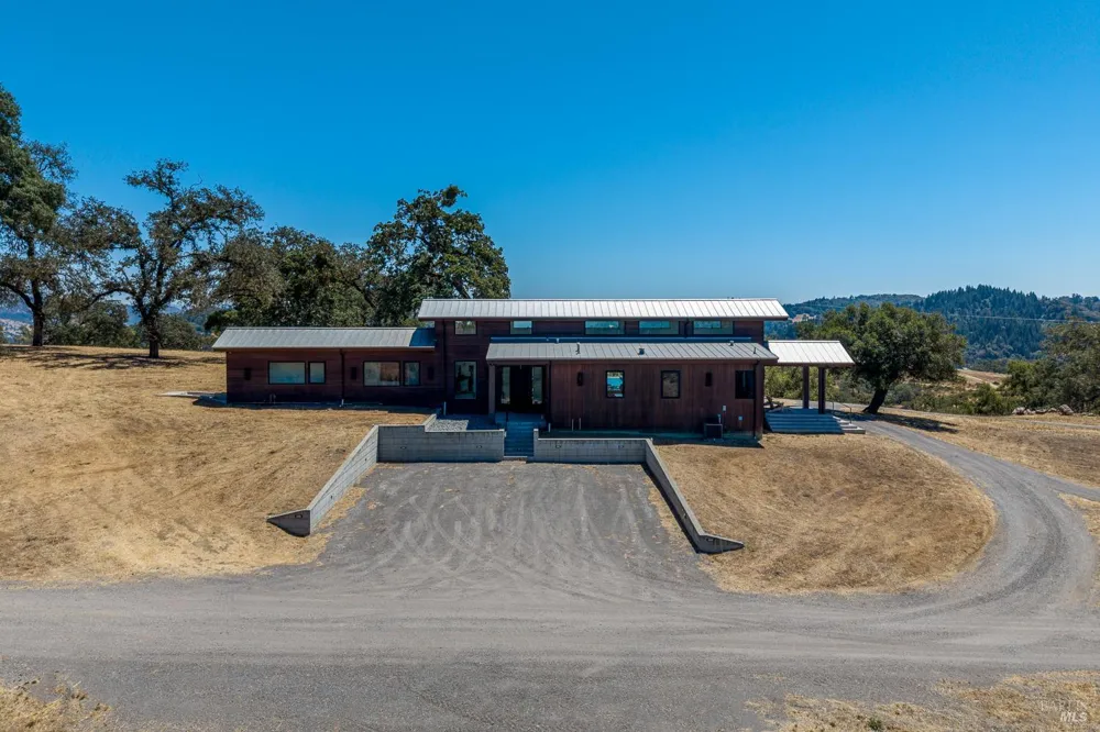 18115 Highlands Ridge Road Yorkville, CA 95494