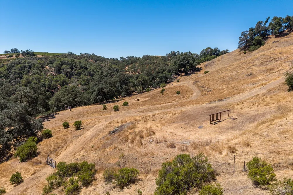 18115 Highlands Ridge Road Yorkville, CA 95494