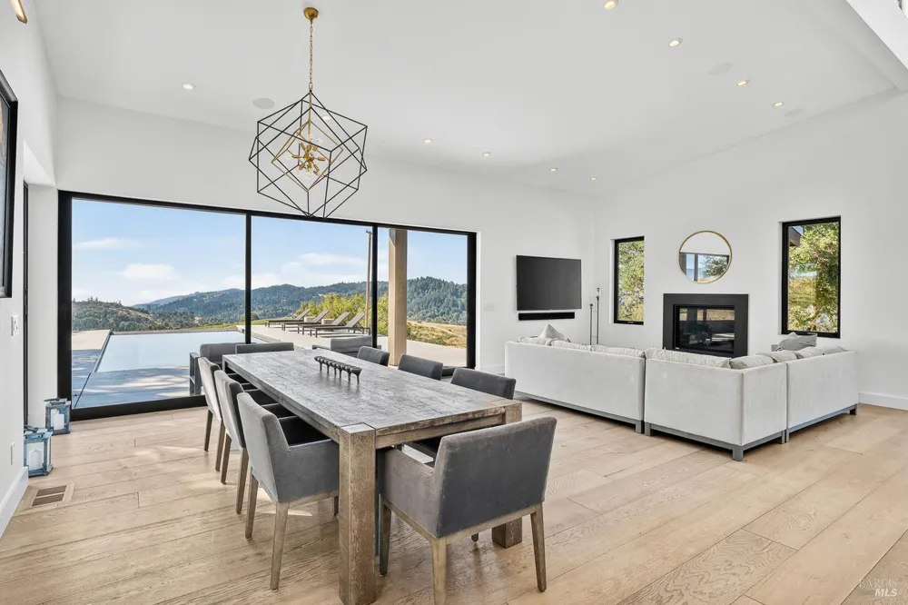 18115 Highlands Ridge Road Yorkville, CA 95494