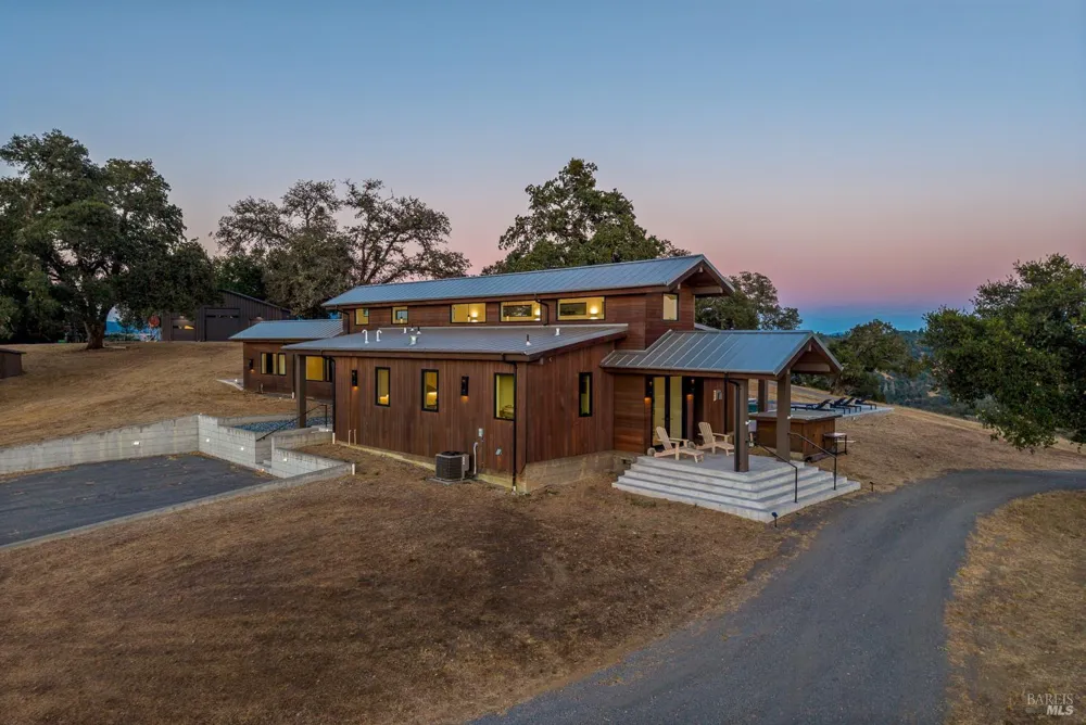 18115 Highlands Ridge Road Yorkville, CA 95494