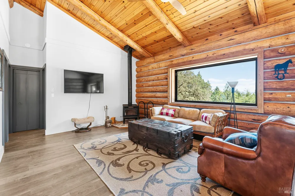 18115 Highlands Ridge Road Yorkville, CA 95494