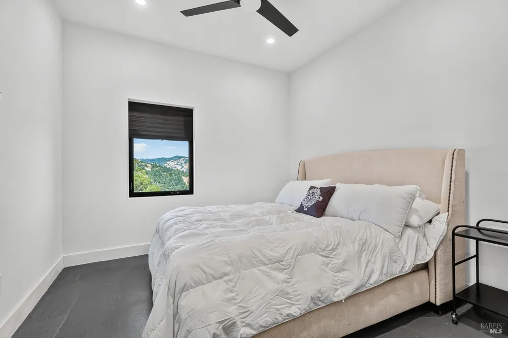 18115 Highlands Ridge Road Yorkville, CA 95494