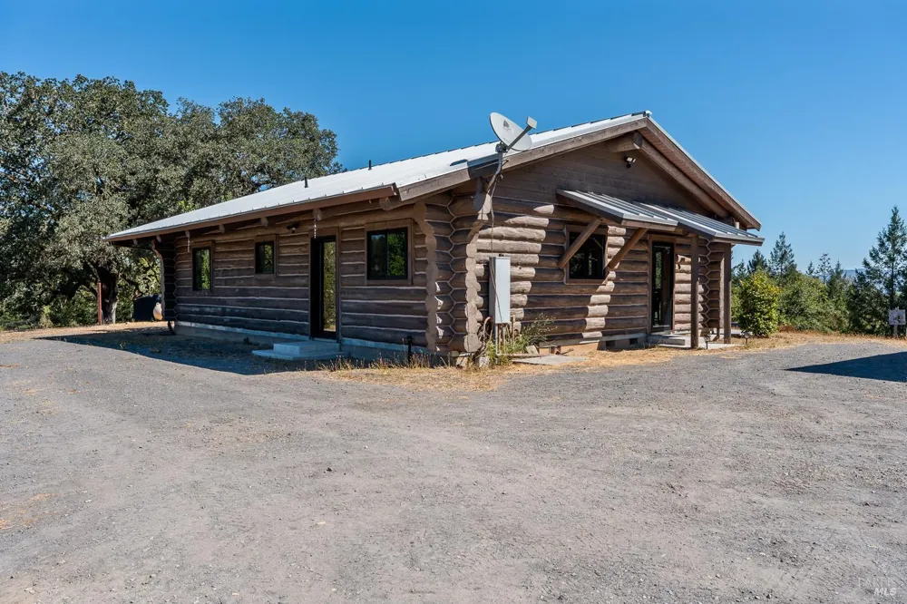 18115 Highlands Ridge Road Yorkville, CA 95494