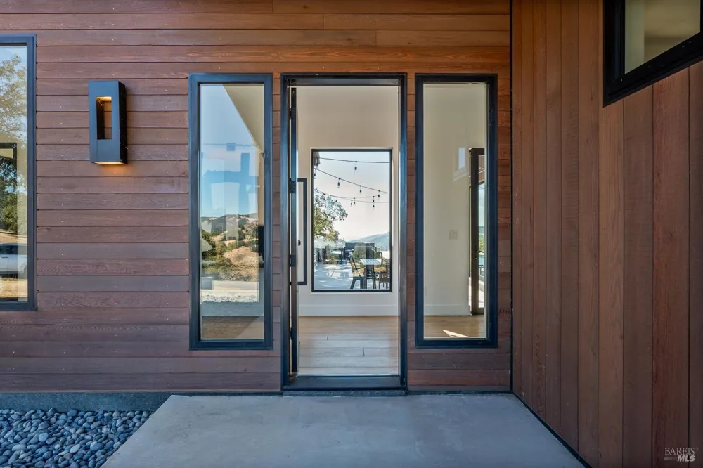 18115 Highlands Ridge Road Yorkville, CA 95494