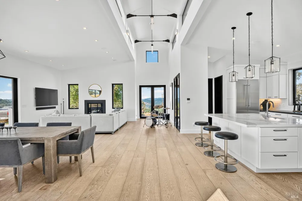 18115 Highlands Ridge Road Yorkville, CA 95494