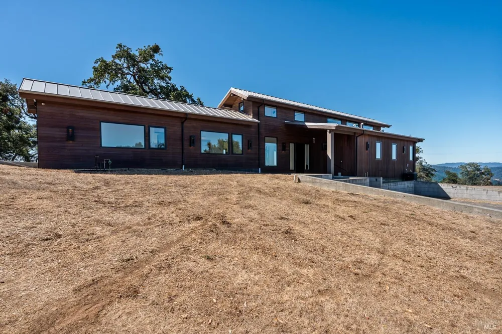 18115 Highlands Ridge Road Yorkville, CA 95494