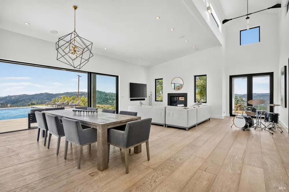 18115 Highlands Ridge Road Yorkville, CA 95494