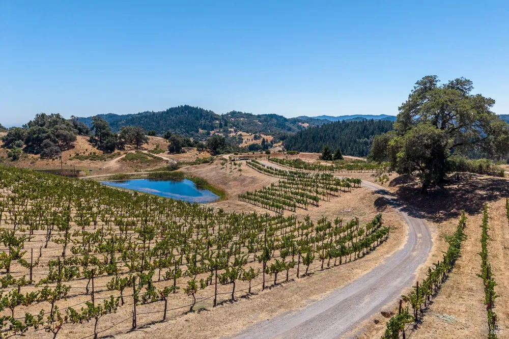 18115 Highlands Ridge Road Yorkville, CA 95494