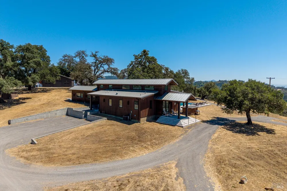 18115 Highlands Ridge Road Yorkville, CA 95494
