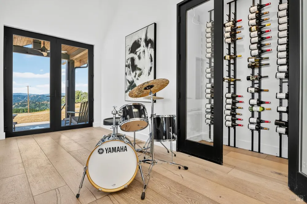 18115 Highlands Ridge Road Yorkville, CA 95494