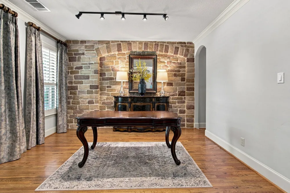 1920 Los Cabos Lane Arlington, TX 76012
