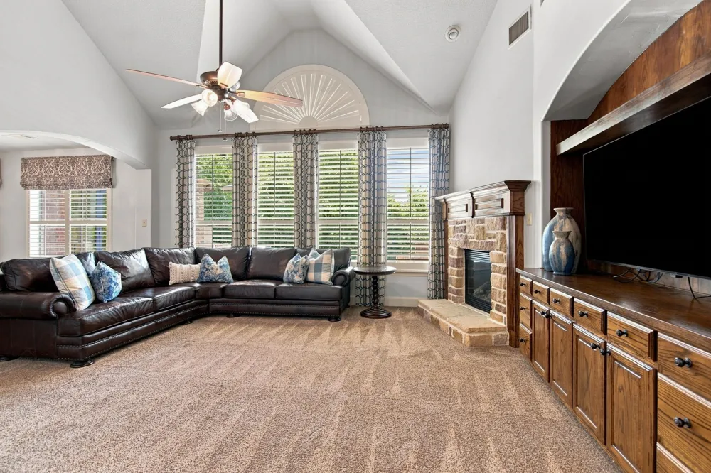 1920 Los Cabos Lane Arlington, TX 76012