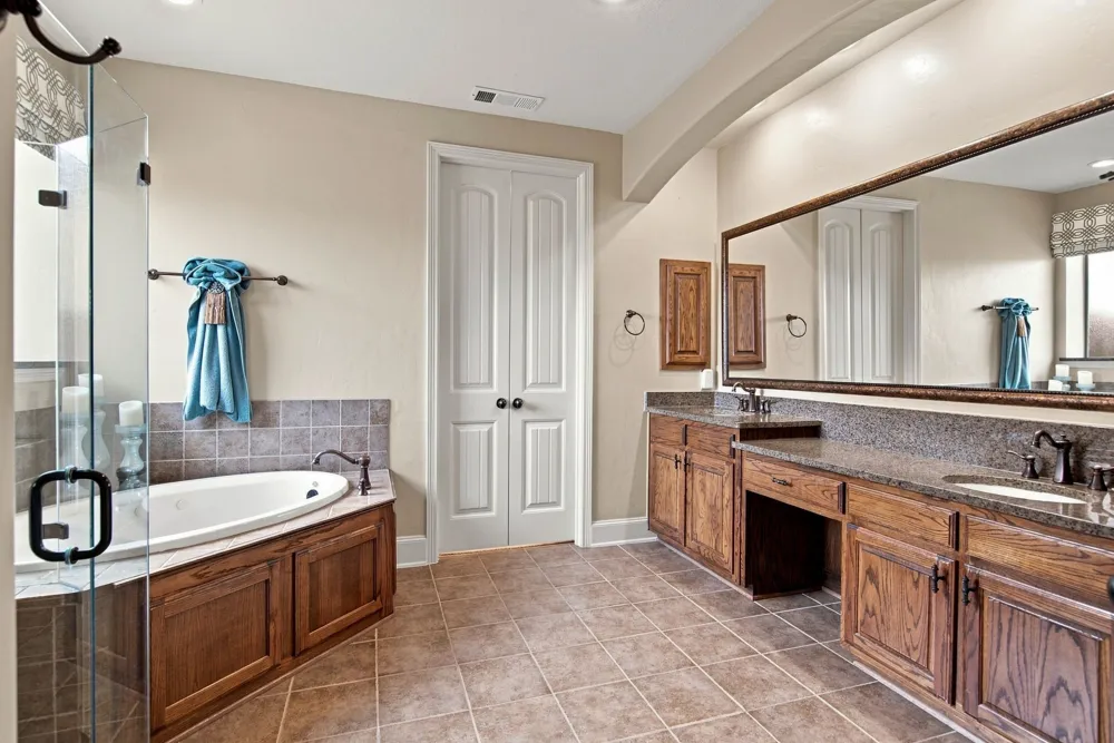 1920 Los Cabos Lane Arlington, TX 76012