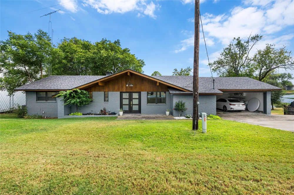 80 Bayside Circle Gainesville, TX 76240