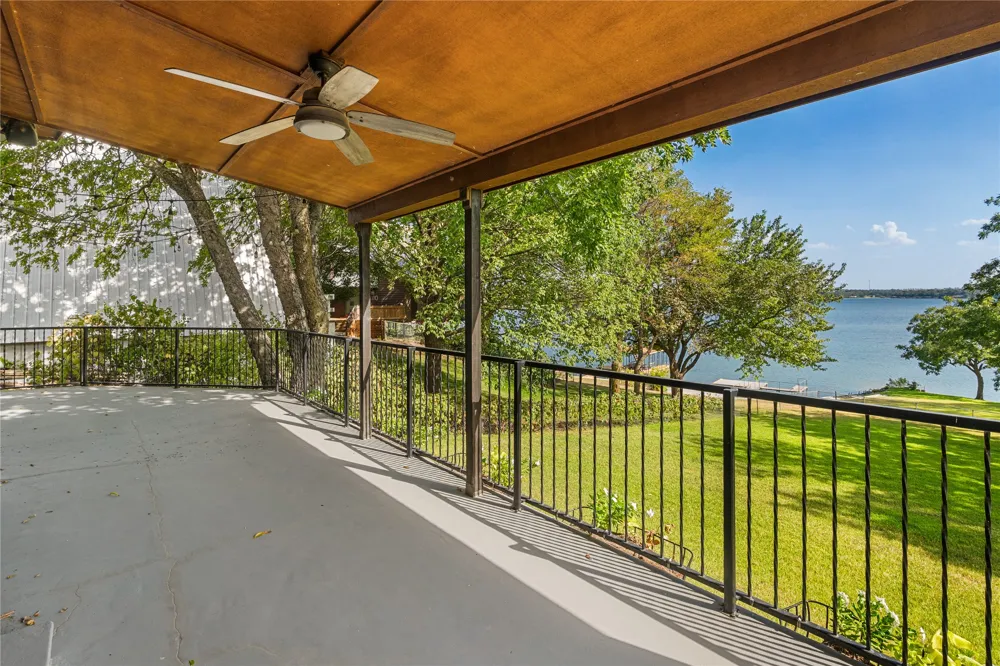 80 Bayside Circle Gainesville, TX 76240