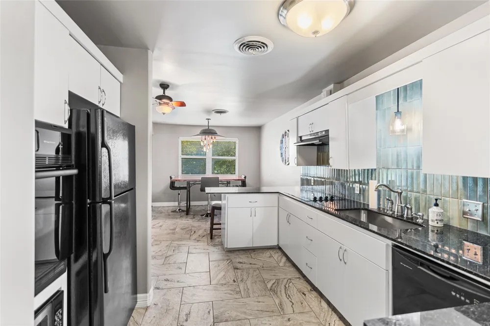 80 Bayside Circle Gainesville, TX 76240