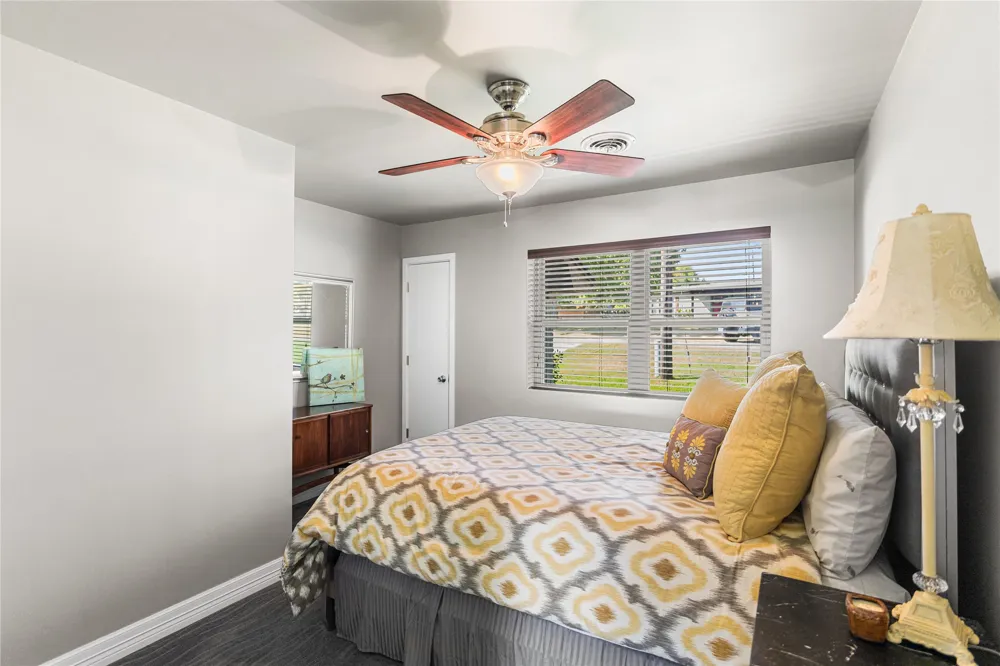 80 Bayside Circle Gainesville, TX 76240