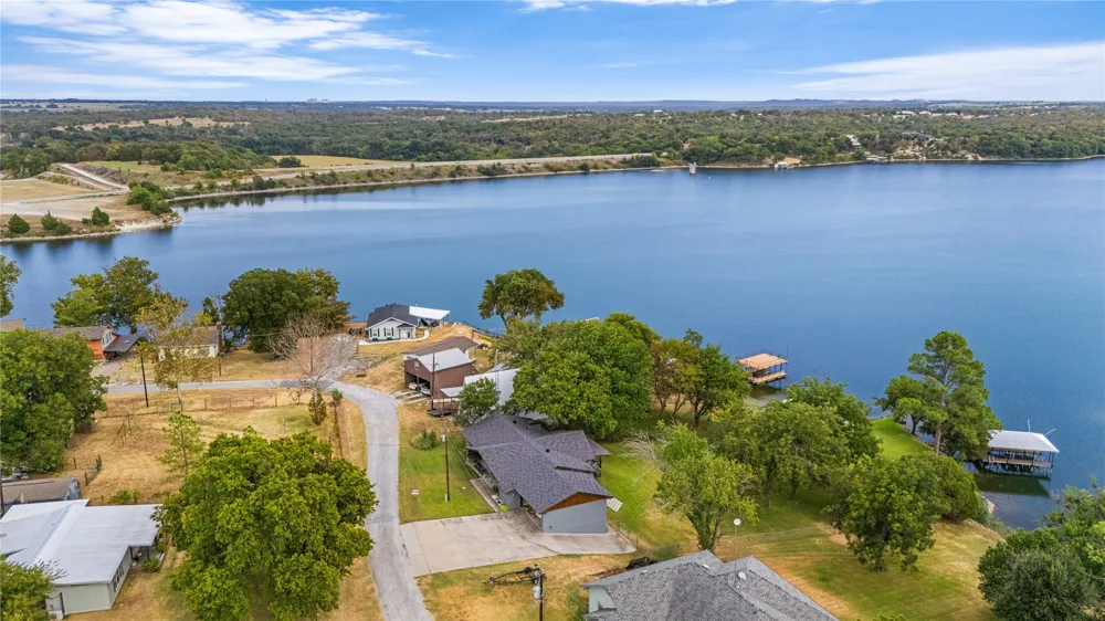 80 Bayside Circle Gainesville, TX 76240