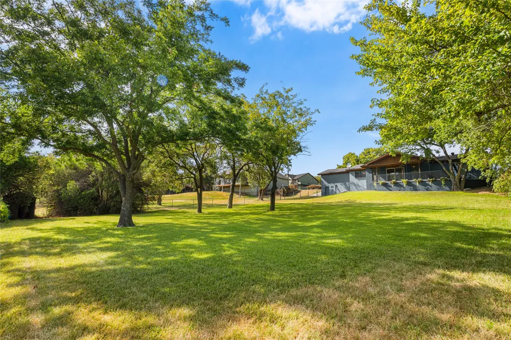 80 Bayside Circle Gainesville, TX 76240
