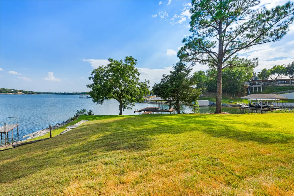 80 Bayside Circle Gainesville, TX 76240