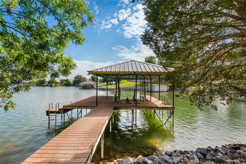 80 Bayside Circle Gainesville, TX 76240
