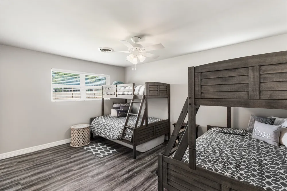 80 Bayside Circle Gainesville, TX 76240