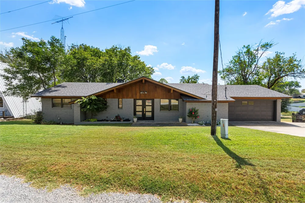 80 Bayside Circle Gainesville, TX 76240