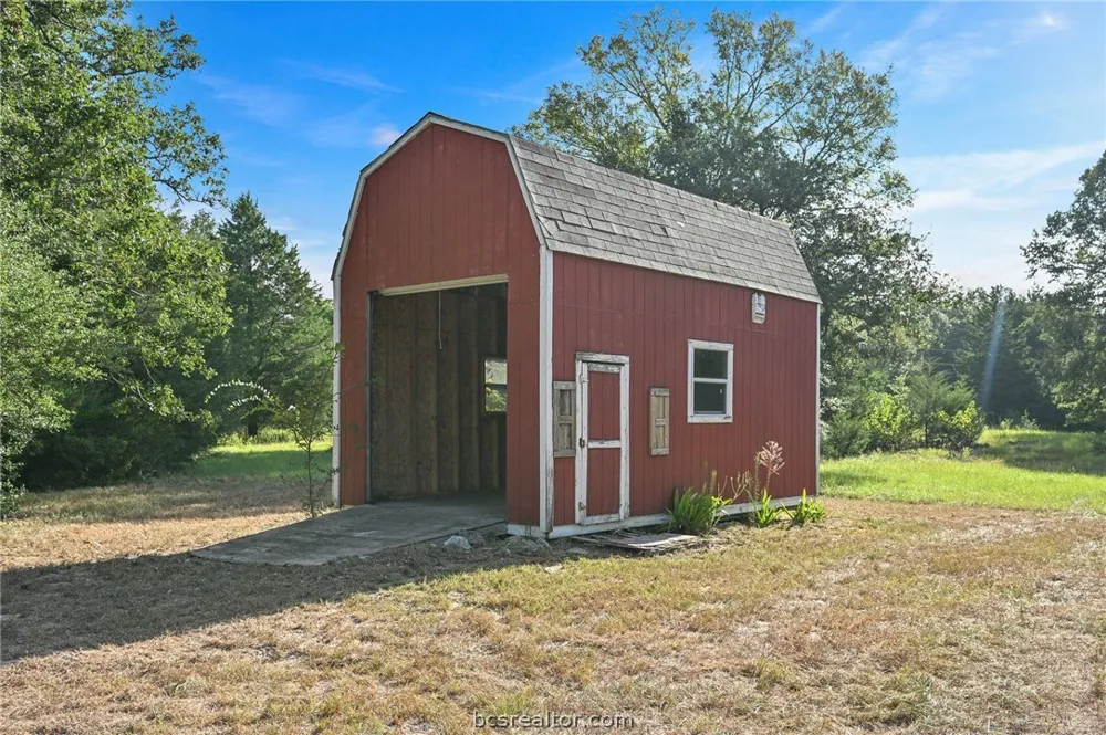 8688 Treebrook Lane Bryan, TX 77808
