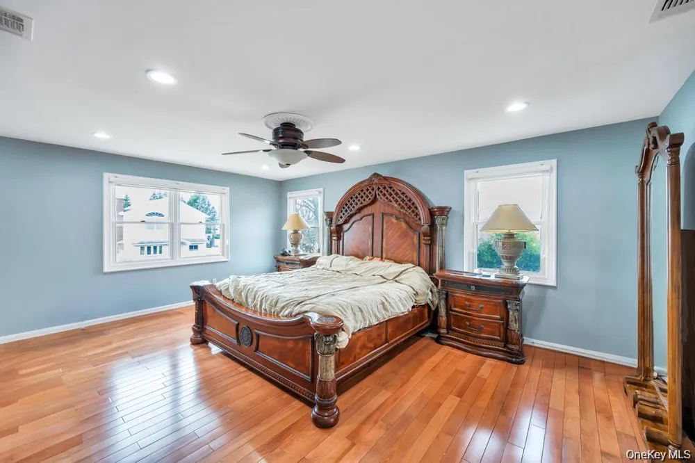 6 Garden Circle Syosset, NY 11791